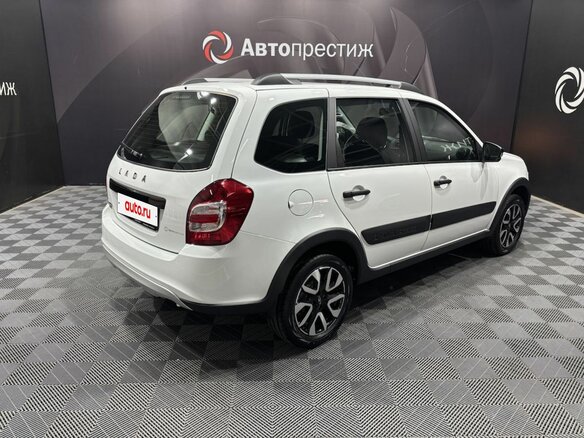 2026 Lada (ВАЗ) Granta Cross I Рестайлинг, белый, 1226000 рублей - вид 4