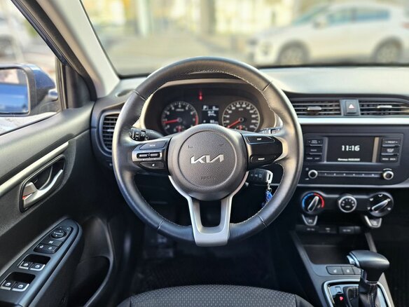 2021 Kia Rio X IV Рестайлинг, синий, 1690000 рублей - вид 12