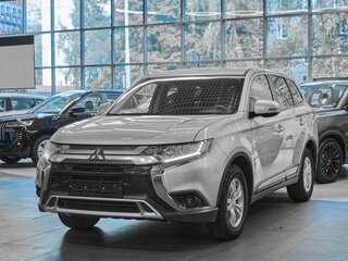 2019 Mitsubishi Outlander III Рестайлинг 3, серебристый, 1599000 рублей, вид 3