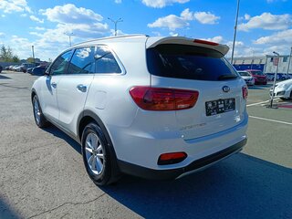 2019 Kia Sorento III Prime Рестайлинг, белый, 2619995 рублей, вид 5