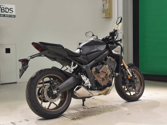 2024 Honda CB 650R, чёрный, 950000 рублей - вид 3