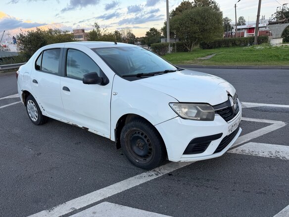 2019 Renault Logan II Рестайлинг, белый, 330000 рублей - вид 1