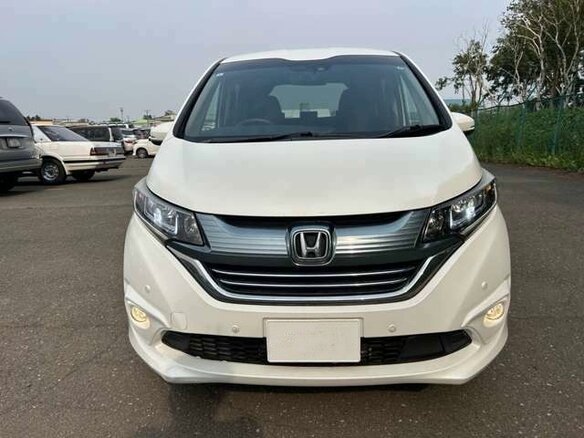 2019 Honda Freed II, белый, 1140000 рублей - вид 4