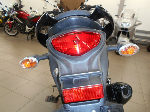 2013 Suzuki SFV 400 Gladius, чёрный, 390000 рублей - вид 14