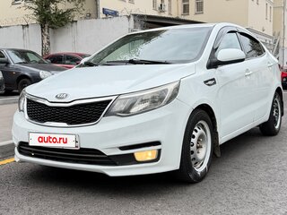 2015 Kia Rio III Рестайлинг, белый, 480000 рублей, вид 1