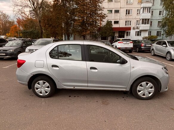 2014 Renault Logan II, серебристый, 800000 рублей - вид 3