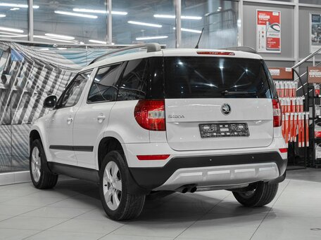 2014 Skoda Yeti I Рестайлинг, белый, 849000 рублей, вид 4
