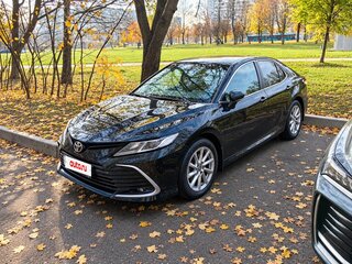 2021 Toyota Camry US Market VIII (XV70) Рестайлинг, чёрный, 2850000 рублей, вид 3