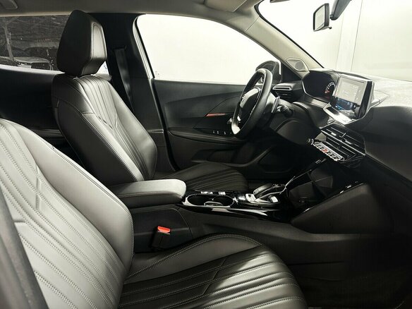2023 Peugeot 2008 II, белый, 2399000 рублей - вид 12