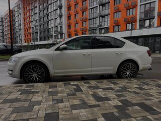 2014 Skoda Octavia III (A7), белый, 1600000 рублей, вид 2