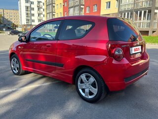 2010 Chevrolet Aveo I Рестайлинг, красный, 345000 рублей, вид 4