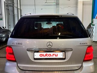 2008 Mercedes-Benz M-Класс 350 II (W164) Рестайлинг, серебристый, 1100000 рублей, вид 4