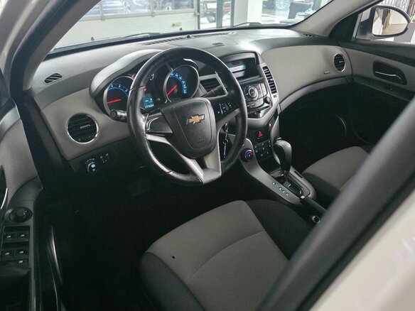 2012 Chevrolet Cruze I, белый - вид 14