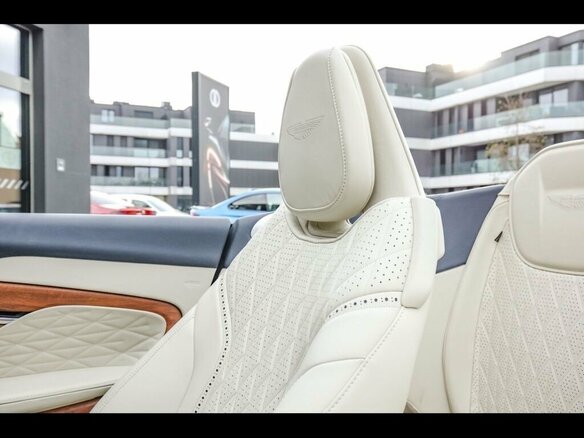 2025 Aston Martin DB12, синий, 36500000 рублей - вид 16