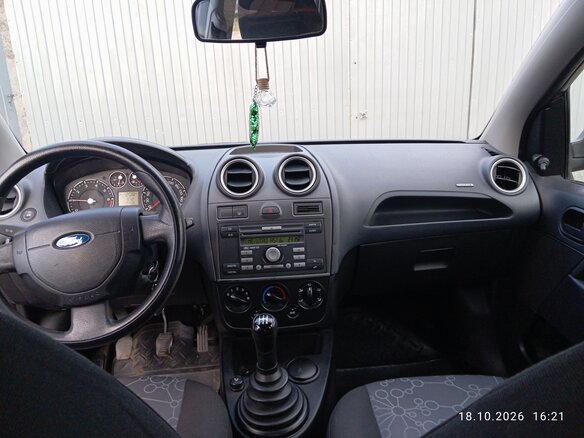 2008 Ford Fiesta Mk5, фиолетовый, 320000 рублей - вид 5