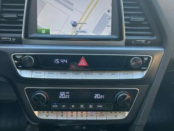 2018 Hyundai Sonata VII (LF) Рестайлинг, белый, 1900000 рублей - вид 9