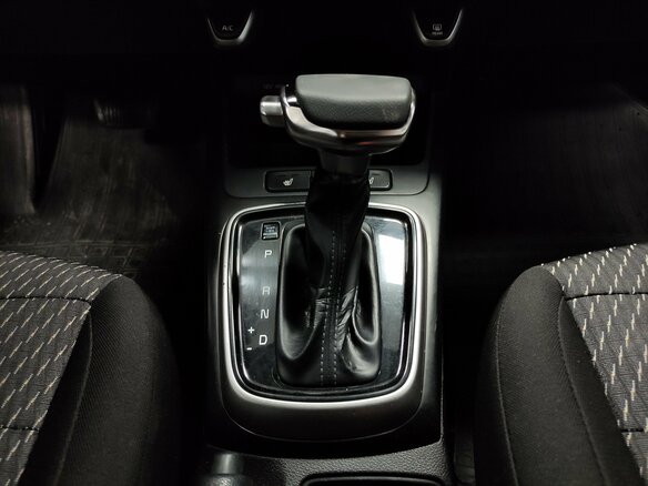 2017 Kia Rio IV, серебристый, 940000 рублей - вид 12