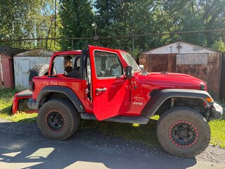 2021 Jeep Wrangler IV (JL), красный, 5000000 рублей, вид 3