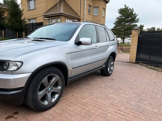 2001 BMW X5 4.4i I (E53), серебристый, 750000 рублей, вид 3