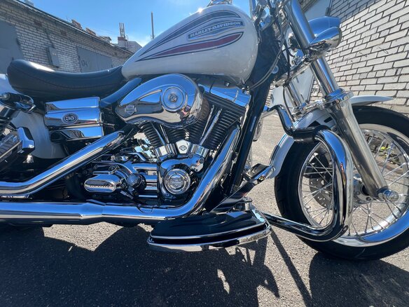 2006 Harley-Davidson Dyna Super Glide, белый, 970000 рублей - вид 3