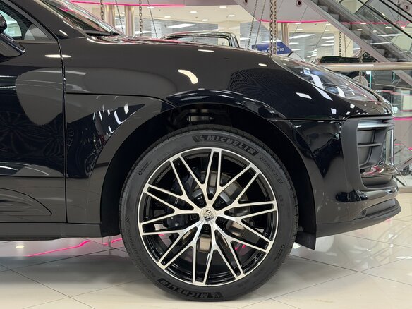 2025 Porsche Macan I Рестайлинг 2, чёрный, 11495000 рублей - вид 35