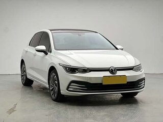 2023 Volkswagen Golf VIII, белый, 1750000 рублей, вид 2