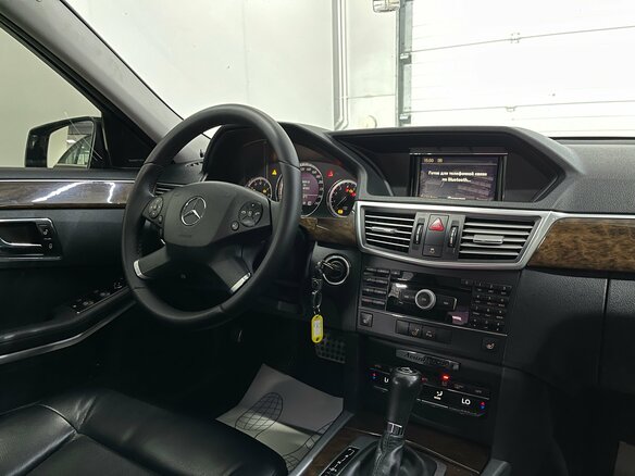 2010 Mercedes-Benz E-Класс 200 5G-Tronic IV (W212, S212, C207), чёрный - вид 10
