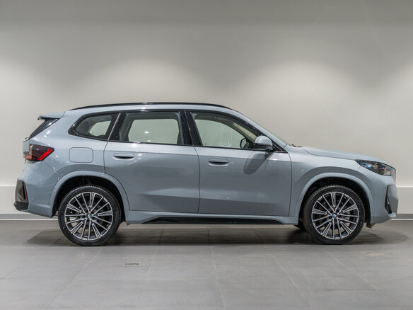 2026 BMW X1 Long 25Li xDrive III (U11/U12), серый, 6000000 рублей - вид 3
