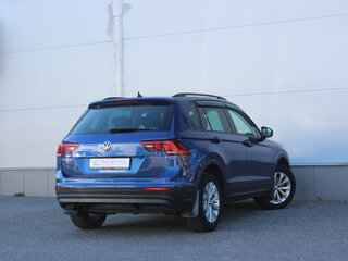 2019 Volkswagen Tiguan II, синий, 1997000 рублей, вид 2