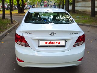 2013 Hyundai Solaris I, белый, 579000 рублей, вид 4