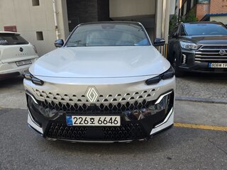 2026 Renault Filante, белый, 5100000 рублей, вид 3