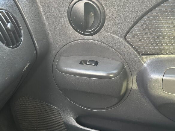 2005 Chevrolet Aveo I, красный, 300000 рублей - вид 21