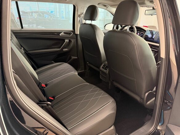 2026 Volkswagen Tiguan L II Рестайлинг (China Market), чёрный, 4450000 рублей - вид 12