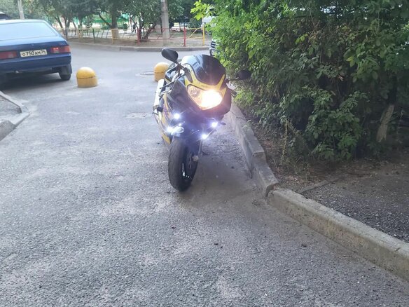 2003 Suzuki GSX-R 600, чёрный, 350000 рублей - вид 2