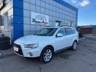 2011 Mitsubishi Outlander II Рестайлинг, белый, 1097000 рублей, вид 2
