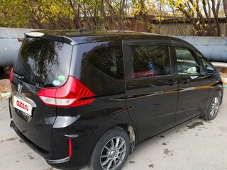 2016 Honda Freed II, чёрный, 1350000 рублей, вид 3