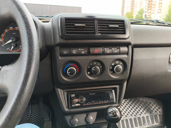 2021 Lada (ВАЗ) 2121 (4x4) Urban I Рестайлинг (2020), серебристый, 780000 рублей - вид 9