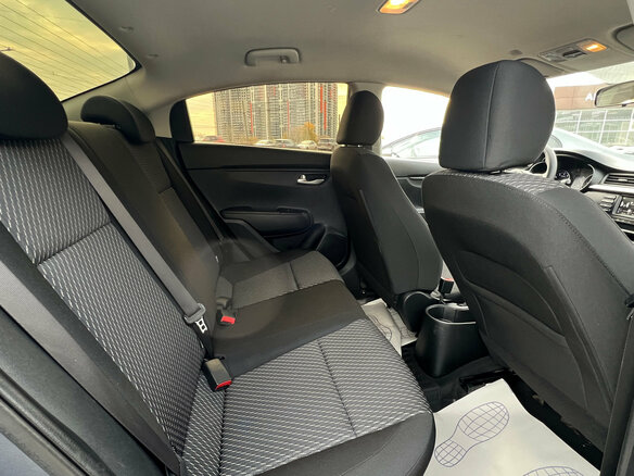 2018 Kia Rio IV, серый, 1260000 рублей - вид 16