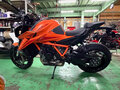 2024 KTM 1390 Super Duke R Evo, оранжевый, 1950000 рублей - вид 5