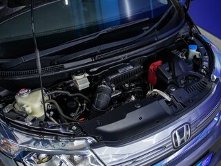 2017 Honda Stepwgn V, серый, 1830000 рублей, вид 5