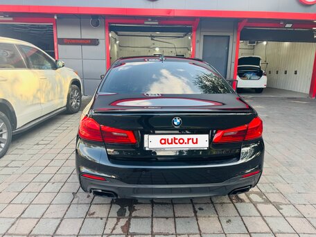 2017 BMW 5 серии 530d xDrive VII (G30/G31/G38), чёрный, 3590000 рублей, вид 4
