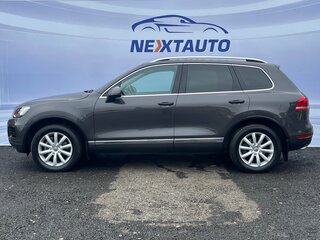 2011 Volkswagen Touareg II, чёрный, 2220000 рублей, вид 2