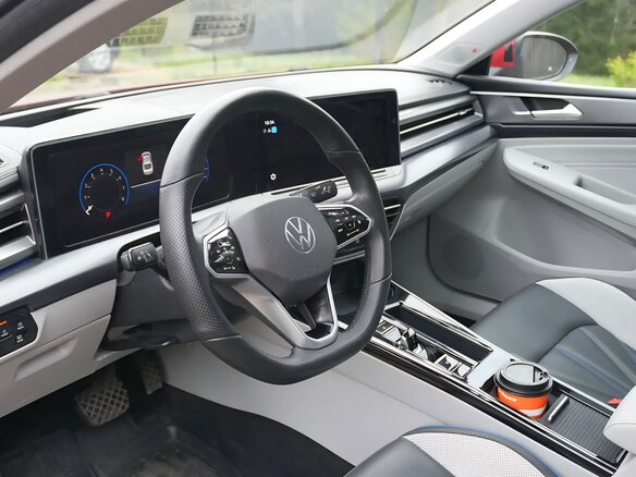 2022 Volkswagen Lamando L II, красный, 2770000 рублей - вид 8