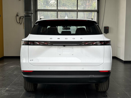 2026 Omoda C7, белый, 3200000 рублей, вид 5