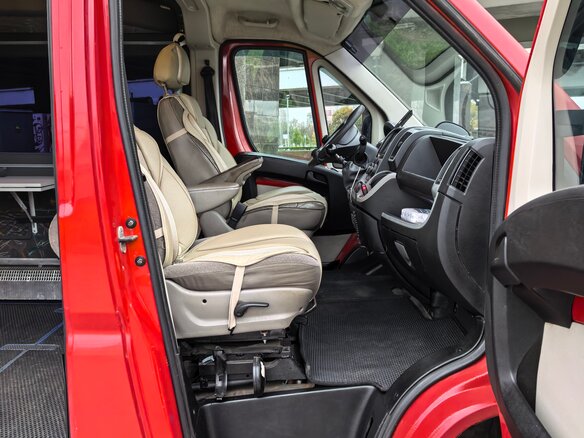 2011 Peugeot Boxer, красный, 2990000 рублей - вид 15