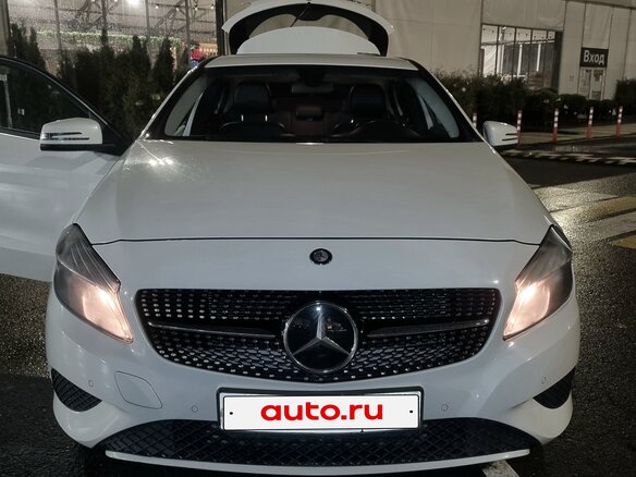 2014 Mercedes-Benz A-Класс 180 III (W176), белый, 1100000 рублей