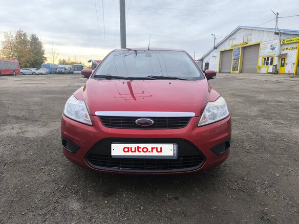 2008 Ford Focus II Рестайлинг, красный, 350000 рублей
