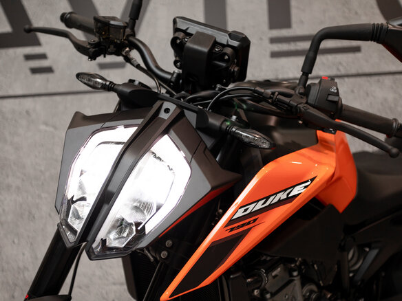 2026 KTM 790 Duke, оранжевый, 1150000 рублей - вид 8