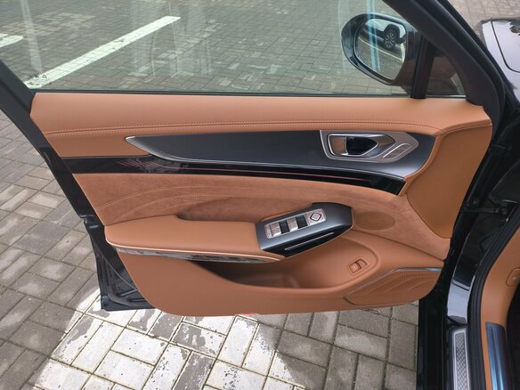 2024 Hongqi H9 I Рестайлинг, чёрный, 6490000 рублей - вид 14