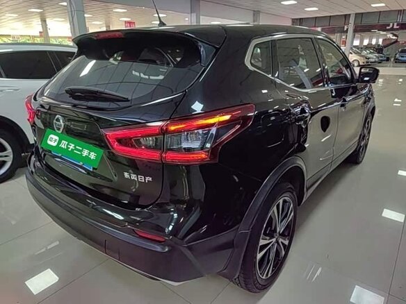 2021 Nissan Qashqai II Рестайлинг, чёрный - вид 2